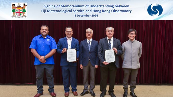 The MOU was signed by the Director of the Hong Kong Observatory, Dr Chan Pak-wai, and the Deputy Secretary of the Ministry of Public Works, Meteorological Services, and Transport of the Republic of Fiji, Mr George Faga Tavo