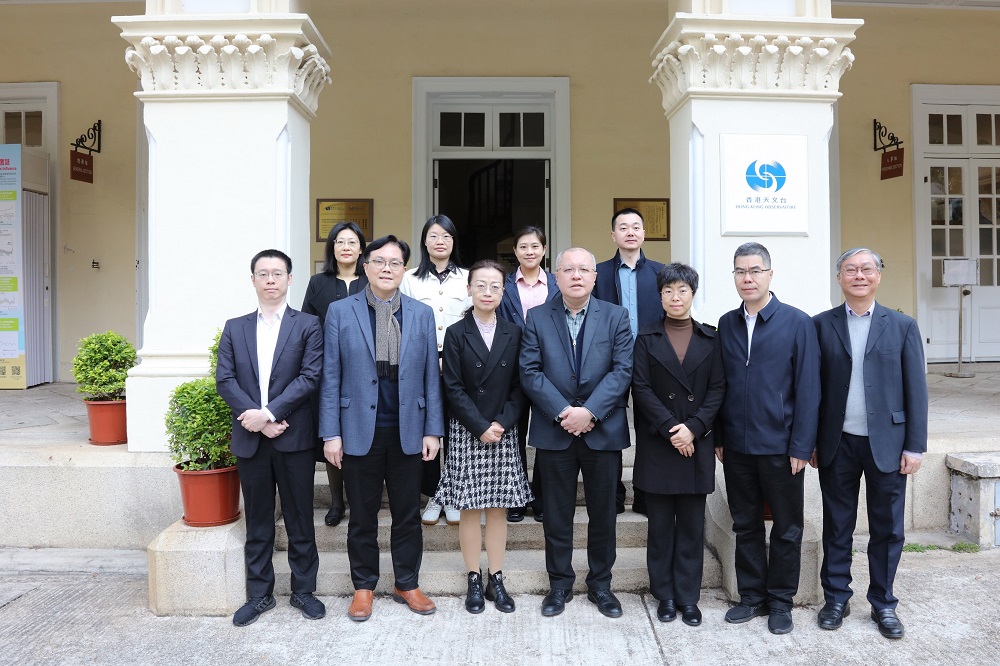 A delegation from Guangdong Meteorological Service and the Legislative Affairs Commission of the Standing Committee of Guangdong Provincial People’s Congress visited the Hong Kong Observatory (18 and 19 March 2025)